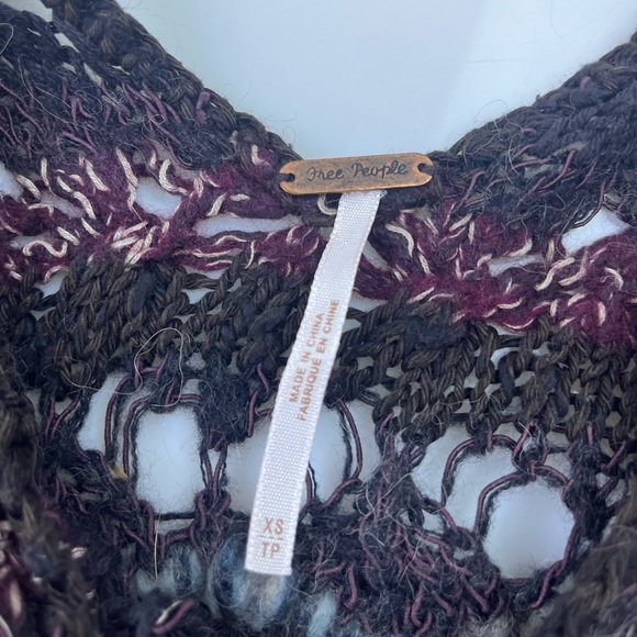 Free People Navy Multicolor Knit Pullover Sweater N274-46 - Picture 2 of 6